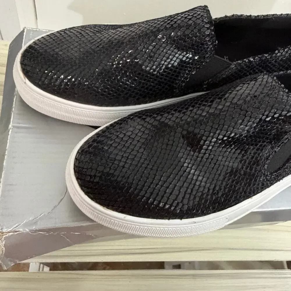 Volatile Apex Black Slip On Platform Shoes Casual Womens Size 8 Black